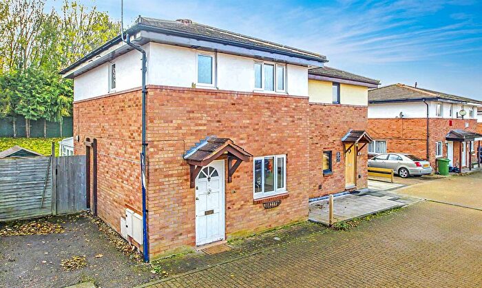 3 Bedroom Semi-Detached House To Rent In Kepwick, Two Mile Ash, Milton Keynes, MK8