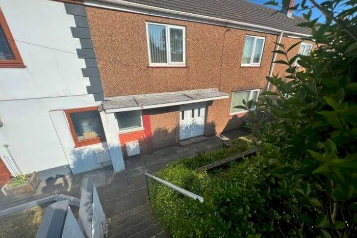 3 Bedroom Property To Rent In Cardigan Crescent, Abertawe, SA1