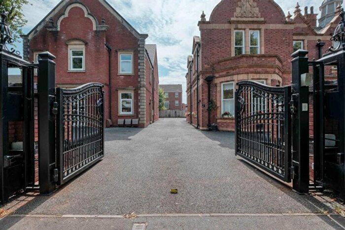 1 Bedroom Apartment To Rent In Barnsley Hall Road, Bromsgrove, B61