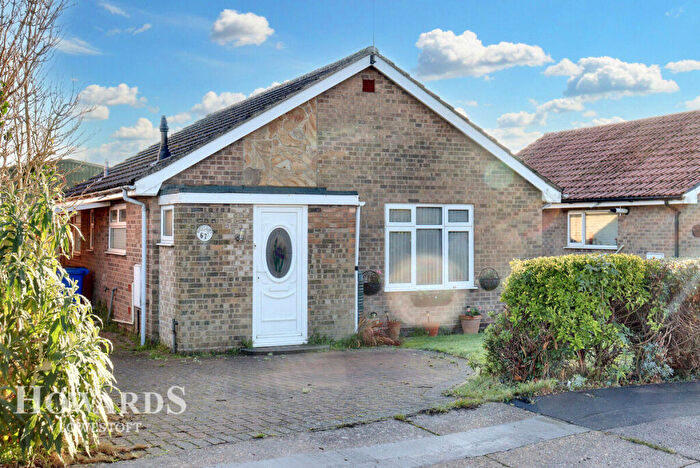 2 Bedroom Detached Bungalow For Sale In Catchpole Close, Kessingland, NR33