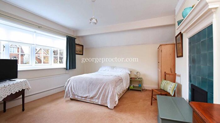 6 Bedroom Detached House For Sale In Shawfield Park, Bickley, BR1