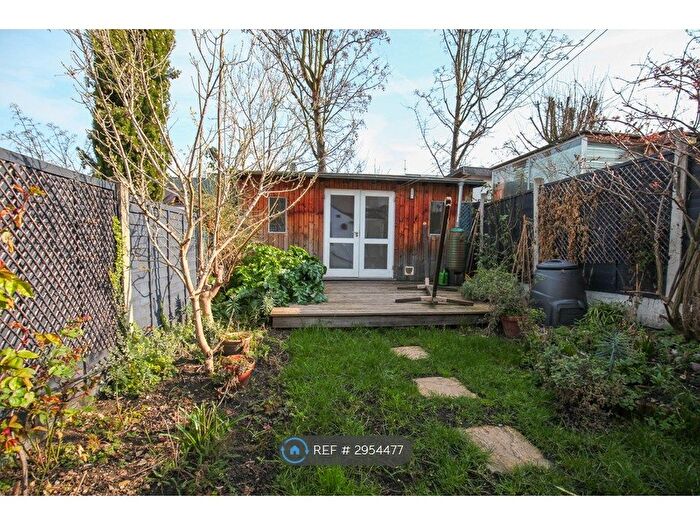 2 Bedroom Terraced House To Rent In Durham Rise, London, SE18