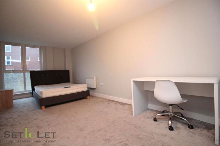 2 Bedroom Apartment To Rent In Agin Court, Charles Street, Leicester, LE1