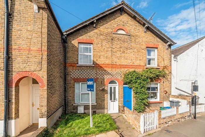 2 Bedroom Property To Rent In Worple Road, Isleworth, TW7