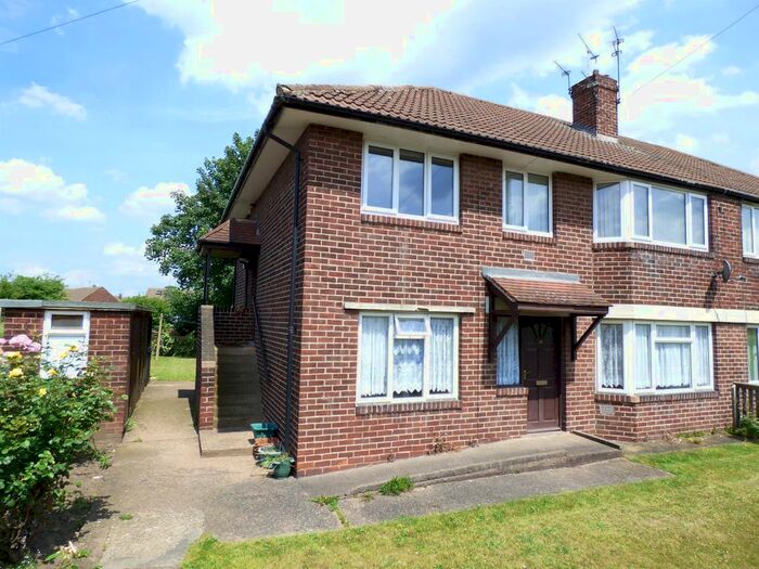 2 Bedroom Flat To Rent In Broomhill Grove, Knottingley WF11