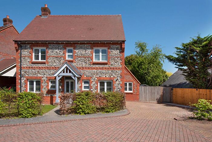 4 Bedroom Detached House For Sale In Oakwood Place, Lane End, HP14