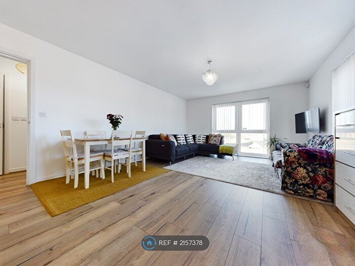 2 Bedroom Flat To Rent In Temple Hill, Dartford, DA1