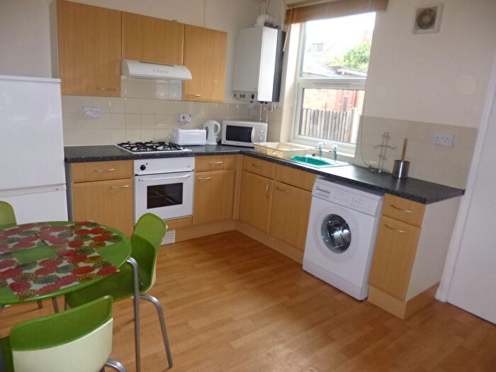 2 Bedroom Terraced House To Rent In Hawthorne Grove, Beeston, NG9