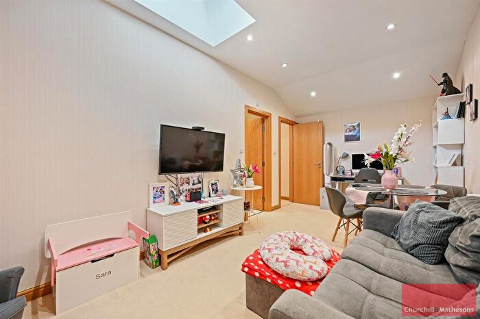 1 Bedroom Flat To Rent In North Acton Road, North Acton, NW10