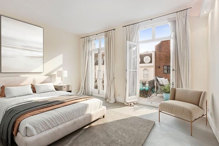 4 Bedroom Terraced House To Rent In Hollywood Road, Chelsea, SW10