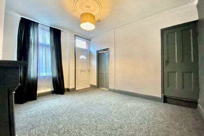 2 Bedroom Terraced House To Rent In Paisley Terrace, LS12