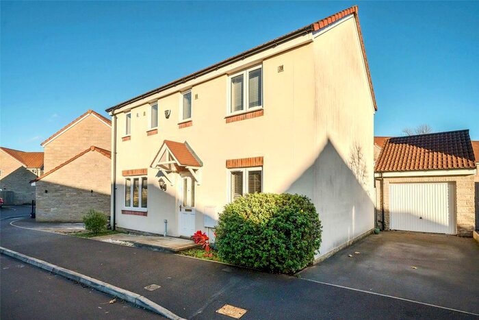3 Bedroom Detached House For Sale In Orchid Way, Writhlington, Radstock, BA3