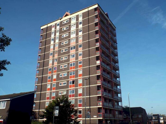 2 Bedroom Flat To Rent In Hayden Court, Manchester, M40
