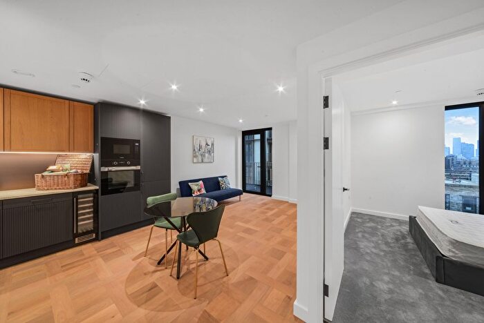 1 Bedroom Flat To Rent In Merino Gardens, London, E1W