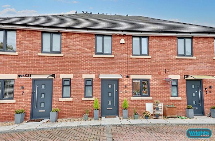 3 Bedroom Terraced House For Sale In Chantry Court, Trowbridge, BA14