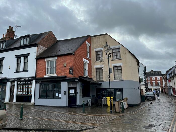 1 Bedroom Flat To Rent In Church St, Atherstone, CV9