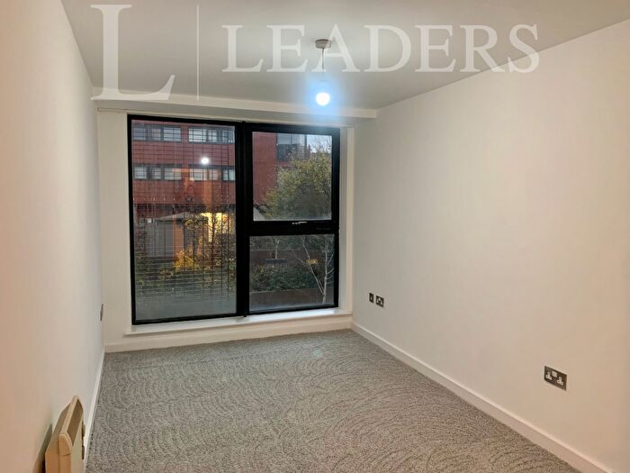 2 Bedroom Apartment To Rent In Avoca Court, Moseley Road, Digbeth, B12