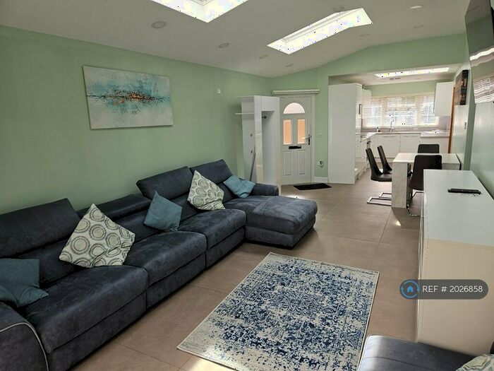 2 Bedroom Bungalow To Rent In Hertford Court, Northampton, NN3