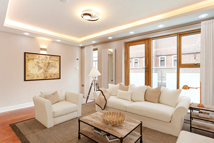 2 Bedroom Apartment To Rent In Freetown House, Umberston Street, Whitechapel, London, E1