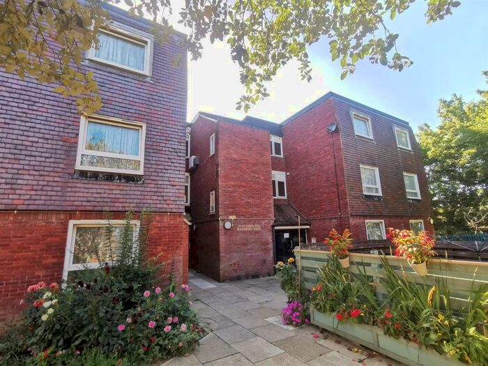 1 Bedroom Flat To Rent In Blessbury Road, Edgware, HA8