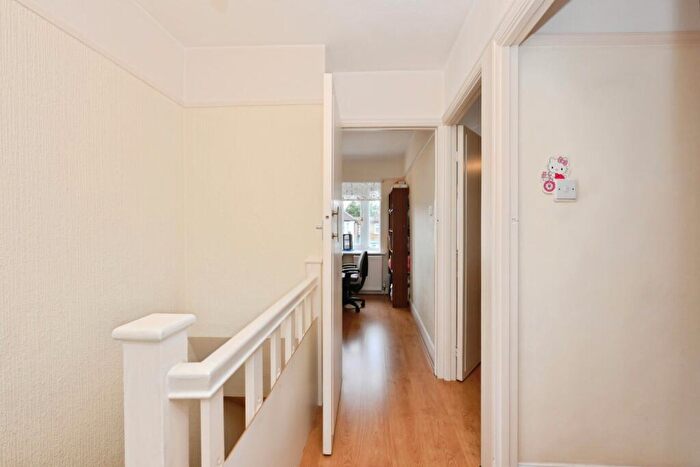 3 Bedroom Terraced House For Sale In Tynemouth Drive, Enfield, EN1