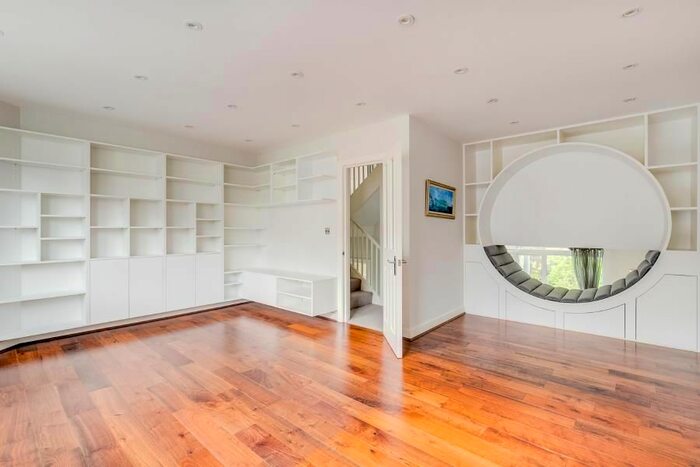 5 Bedroom Property To Rent In Antrim Grove, Belsize Grove, NW3