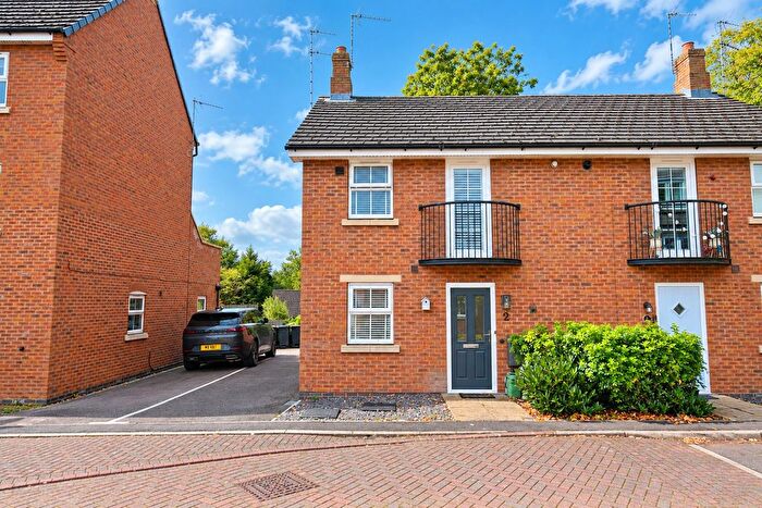 1 Bedroom Mews For Sale In Charlotte Way, Atherstone, CV9