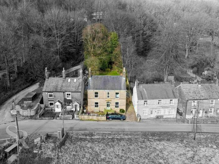 4 Bedroom Detached House For Sale In Spinnerbottom, Birch Vale, SK22