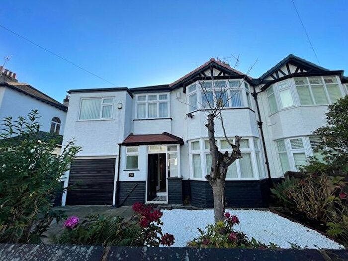 5 Bedroom Semi Detached House To Rent In Menlove Gardens West, Liverpool, L18