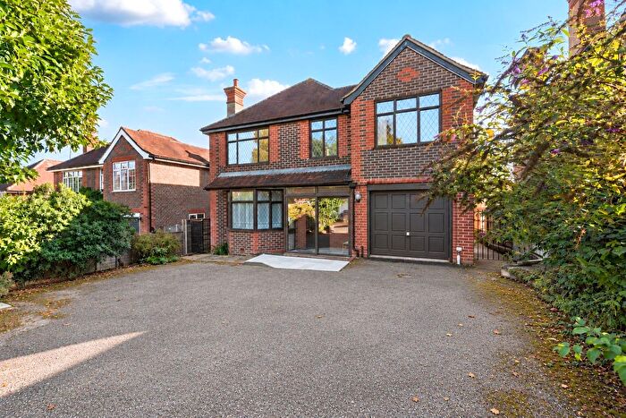 4 Bedroom Detached House For Sale In Scillonian Road, Guildford, GU2