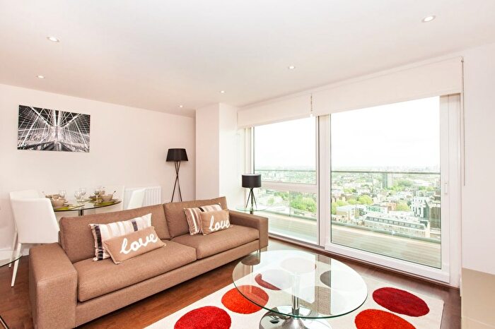 2 Bedroom Flat To Rent In Crawford Building, Whitechapel High Street, Aldgate, London, E1