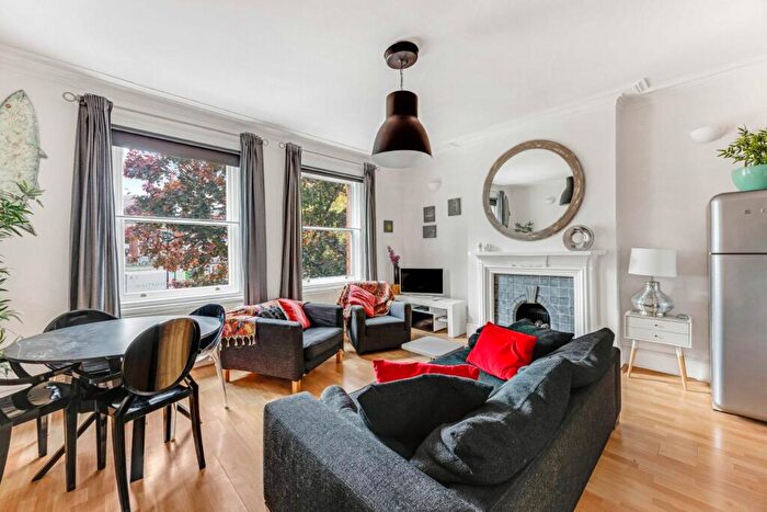 2 Bedroom Apartment For Sale In West End Lane, West Hampstead, NW6