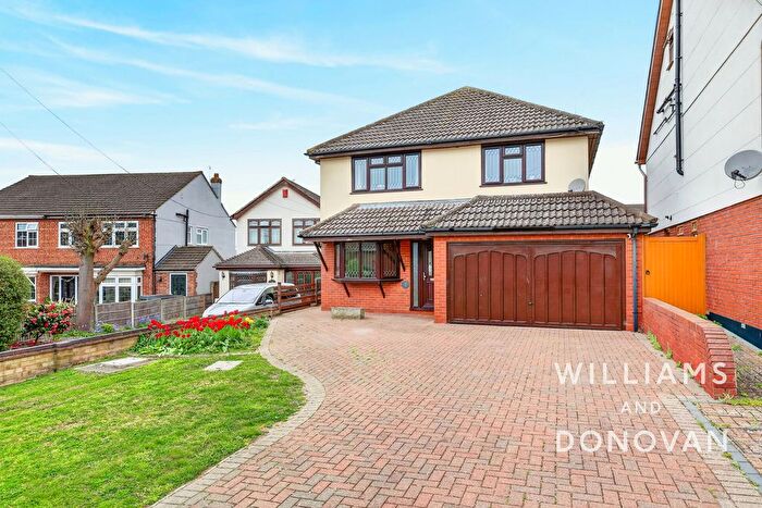 4 Bedroom Detached House For Sale In Avenue Road, South Benfleet, SS7