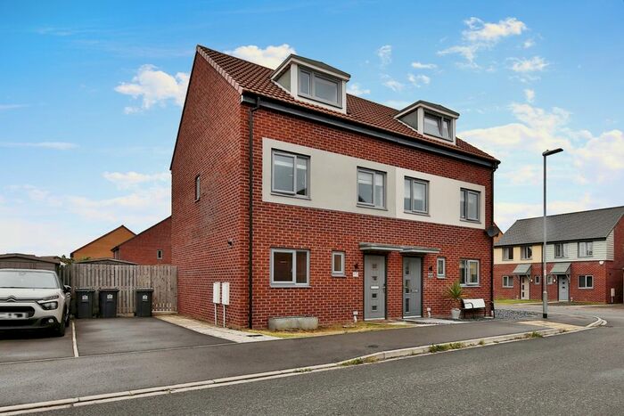 3 Bedroom Semi-Detached House To Rent In Sundew Court, Darlington, Durham, DL1