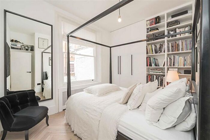 1 Bedroom Flat For Sale In Brackenbury Road, Brackenbury Village, W6