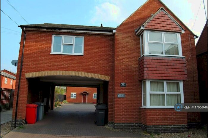 2 Bedroom Flat To Rent In York House, Kettering, NN16