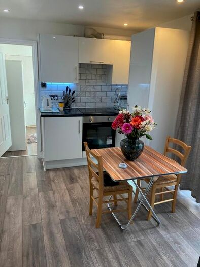 1 Bedroom Flat To Rent In Plumstead, London, SE18