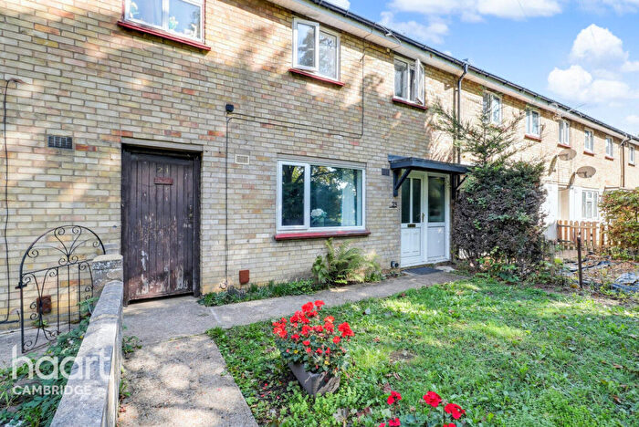 3 Bedroom Terraced House For Sale In Lawrence Way, Cambridge, CB4