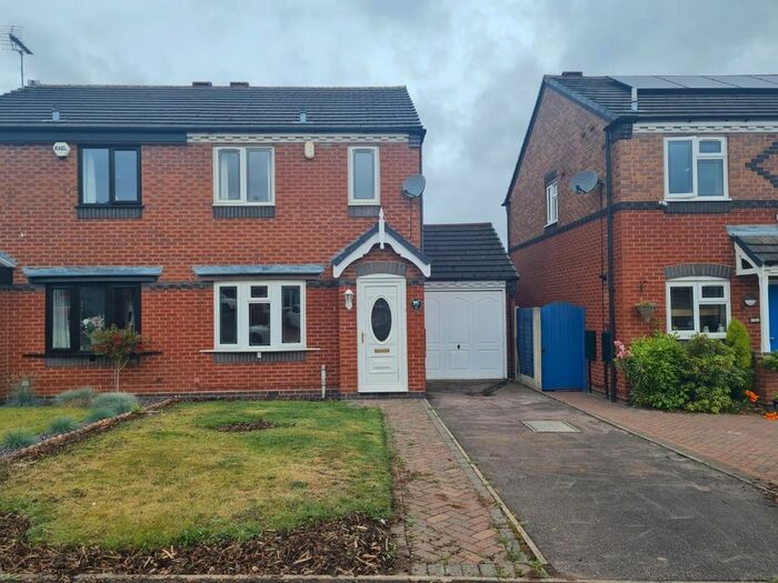 3 Bedroom Property To Rent In Mill Crescent, Cannock, WS11