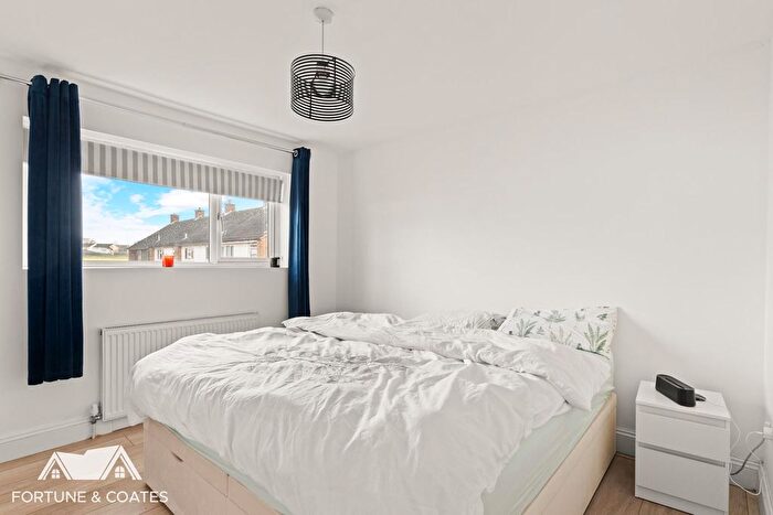 3 Bedroom Terraced House For Sale In Nicholls Field, Harlow, CM18