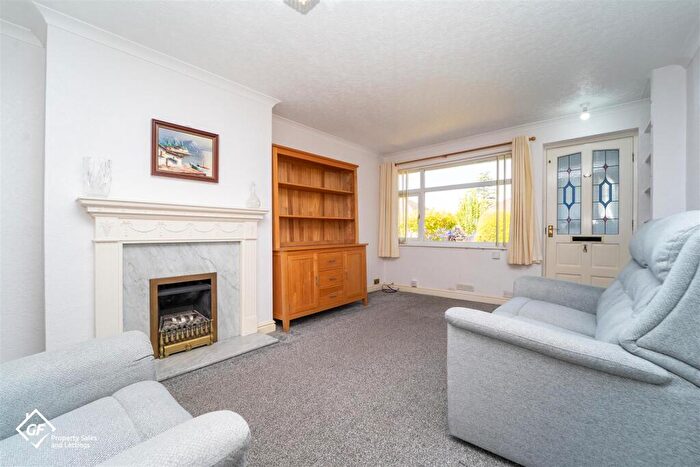 3 Bedroom Semi-Detached Bungalow For Sale In Willow Grove, Bare, Morecambe, LA4