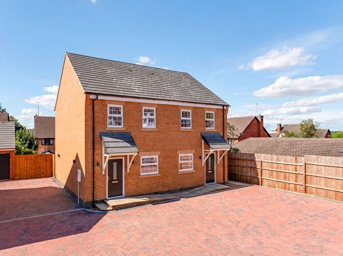2 Bedroom Semi-Detached House For Sale In Rockingham Mews, Kettering, NN16