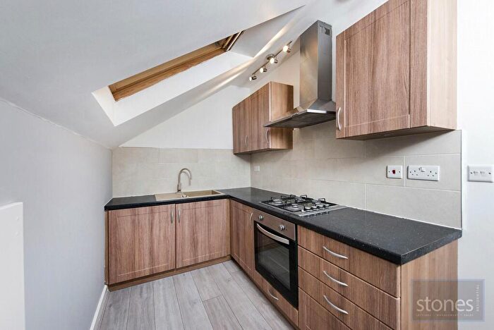 2 Bedroom Apartment To Rent In Caledonian Road, London, N7