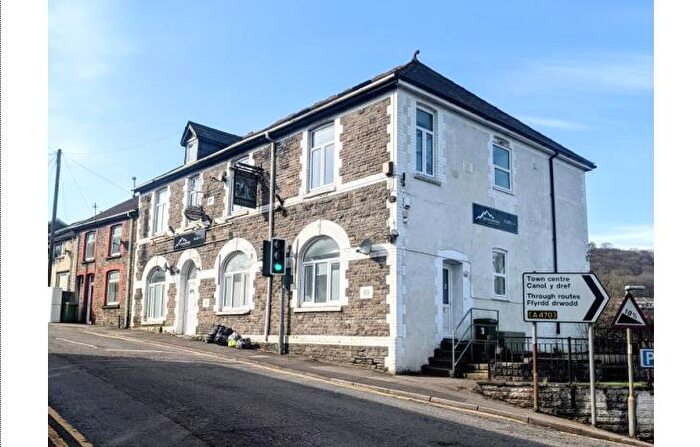 1 Bedroom Apartment To Rent In Llantrisant Road, Graig, Pontypridd, CF37