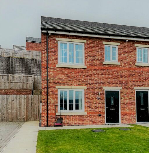 3 Bedroom Semi-Detached House To Rent In Hillridge Drive, Leeds, West Yorkshire, LS21