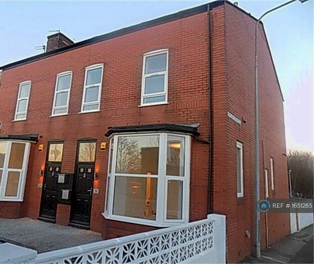 8 Bedroom Terraced House To Rent In Bolton Road Farnworth Bolton, Bolton, BL4