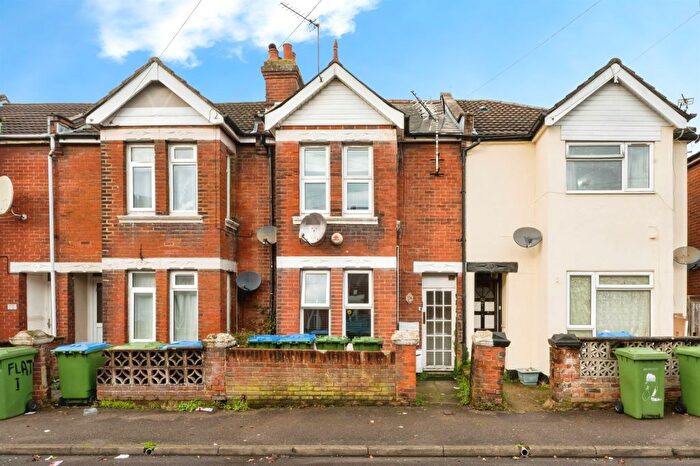 2 Bedroom Property For Sale In Malmesbury Road, Southampton, SO15