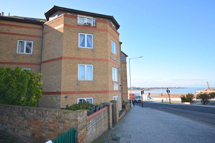 1 Bedroom Flat To Rent In Sandpiper Court, Fort Hill, Margate, CT9