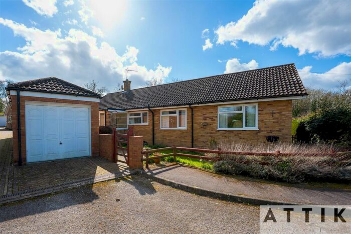 3 Bedroom Detached Bungalow For Sale In St. Marys Close, Flixton, Bungay, NR35