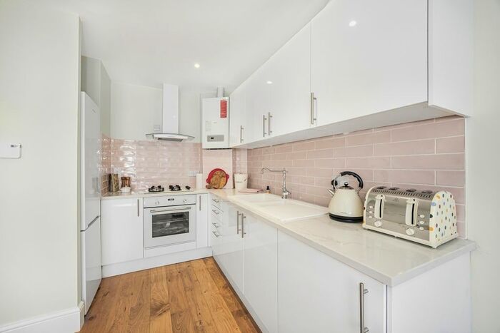 1 Bedroom Flat To Rent In St Pauls Court Yard, Deptford, SE8